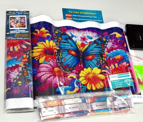 Haft Diamentowy Motyl Kwiaty Diamond Painting Mozaika Zestaw Kreatywny