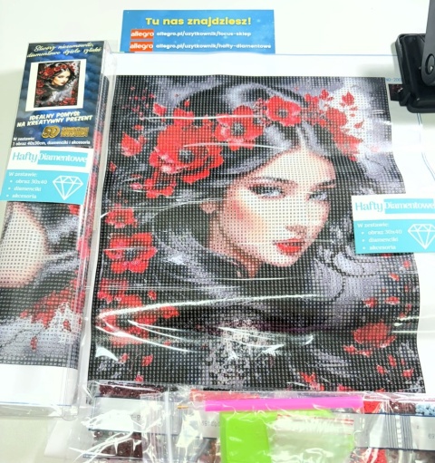 Haft Diamentowy Mozaika Diamond Painting Kwiaty Kobieta Czarne Włosy