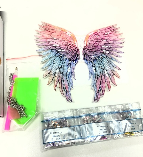 Haft Diamentowy Acrylic Na Łańcuszku Diamond Painting Mozaika Skrzydła Anioł