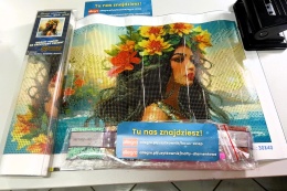 Haft Diamentowy Dziewczyna Kobieta Kwiaty Wianek Diamond Painting Mozaika
